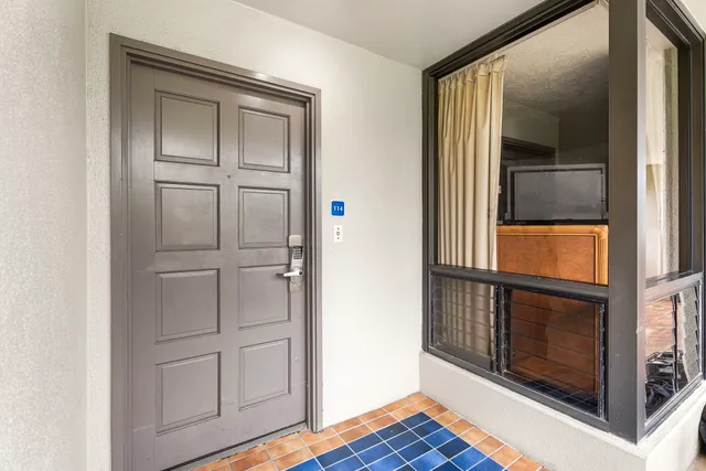 $675,000 | 75-6106 Alii Drive, Unit 114, Kailua-Kona, HI 96740