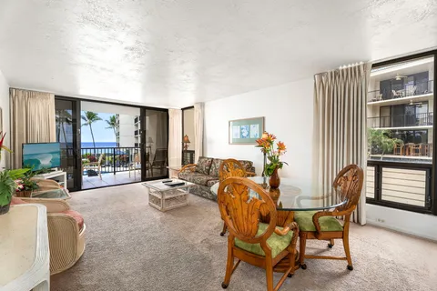 $675,000 | 75-6106 Alii Drive, Unit 114, Kailua-Kona, HI 96740