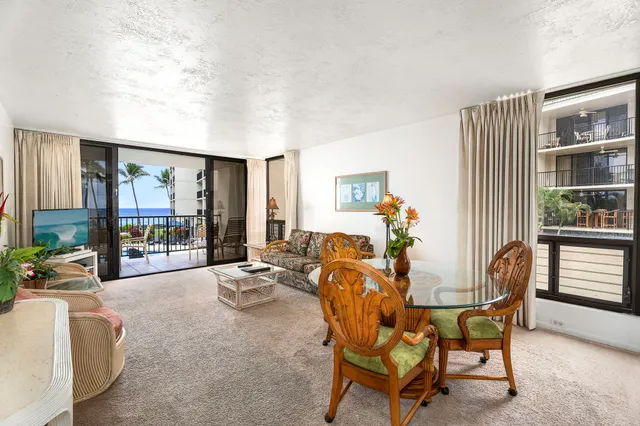 $675,000 | 75-6106 Alii Drive, Unit 114, Kailua-Kona, HI 96740