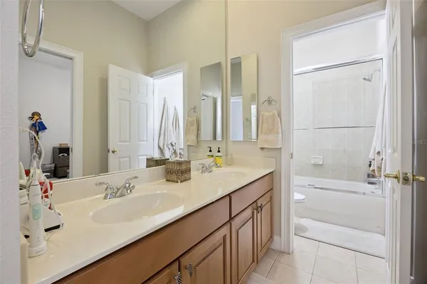 $5,500 | 11917 Camden Park Drive, Windermere, FL 34786