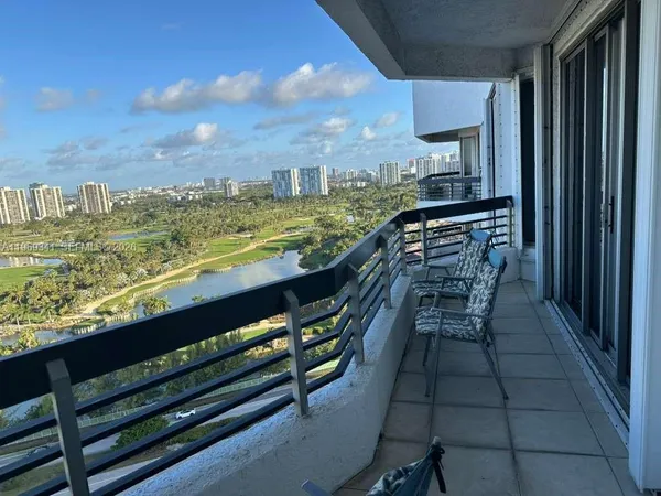 $3,100 | 3400 Northeast 192 Street, Unit PH7, Aventura, FL 33180