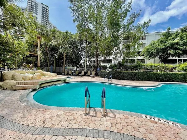 $3,100 | 3400 Northeast 192 Street, Unit PH7, Aventura, FL 33180
