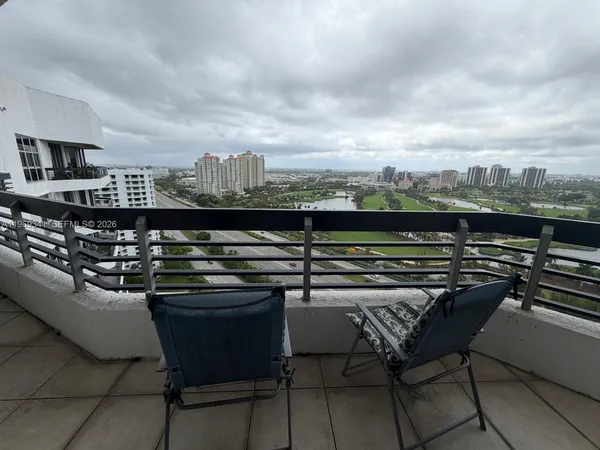 $3,100 | 3400 Northeast 192 Street, Unit PH7, Aventura, FL 33180