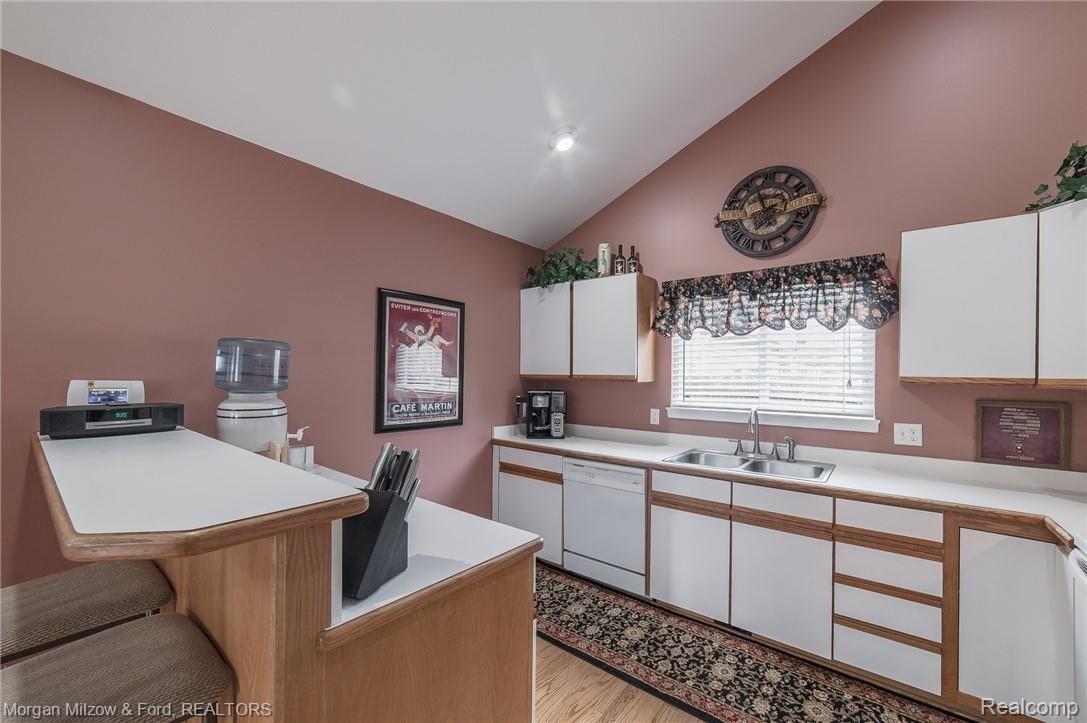 7710 Bridge Road Waterford, MI 48329 - Photo 6 of 31 Bridge Road (6).jpg