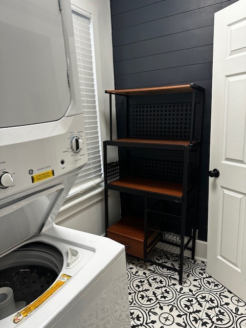 3062 South Lyman Street, Unit 2 Chicago, IL 60608 - Photo 7 of 7 a utility room with dryer and washer
