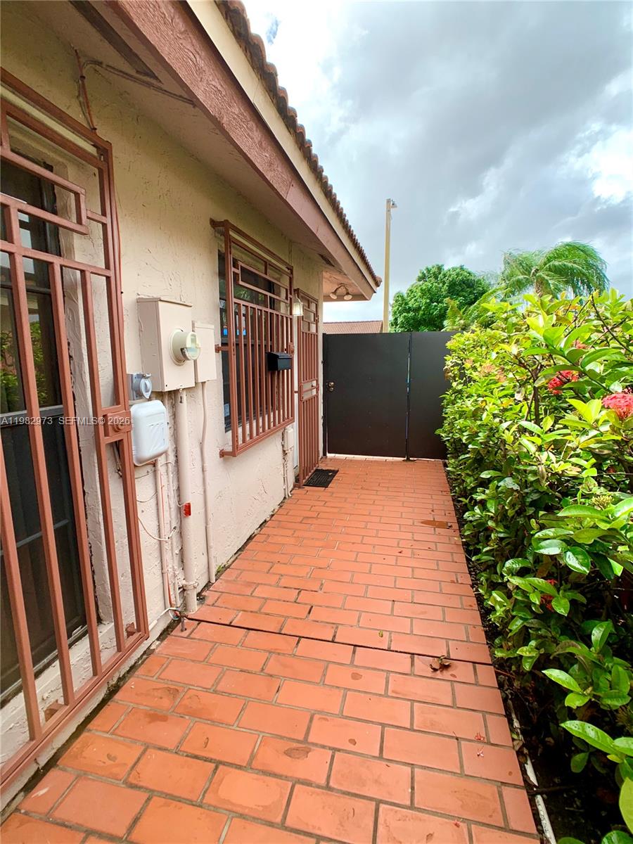 15529 Southwest 69th Trail Miami, FL 33173 - Photo 3 of 15