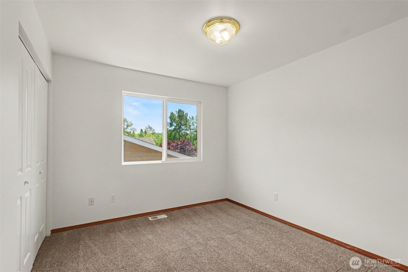 18663 Rainier View Road Southeast Monroe, WA 98272 - Photo 19 of 33