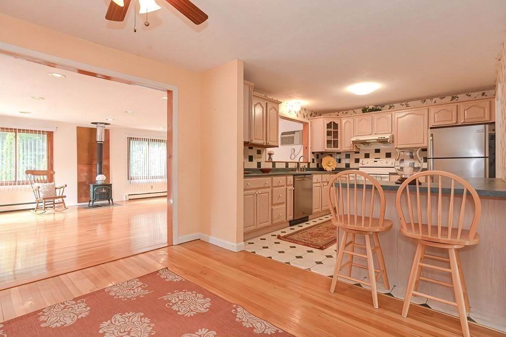 14 Peterson Road Natick, MA 01760 - Photo 5 of 28