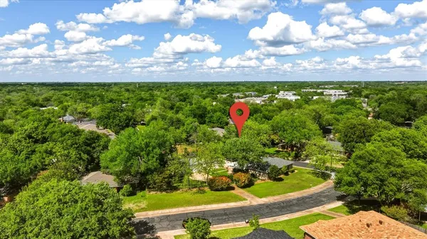 $465,000 | 2367 Rockyglen Drive, Dallas, TX 75228