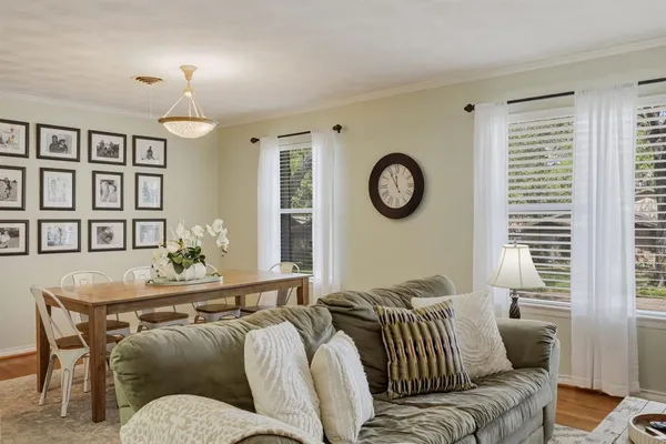 $465,000 | 2367 Rockyglen Drive, Dallas, TX 75228