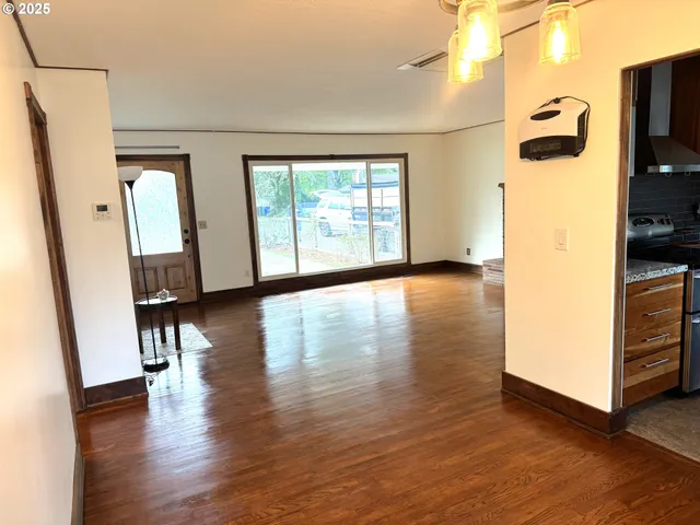 $429,000 | 2442 Southeast 190th Avenue, Portland, OR 97233