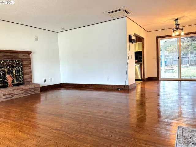 $429,000 | 2442 Southeast 190th Avenue, Portland, OR 97233