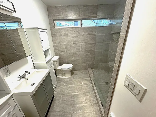 $429,000 | 2442 Southeast 190th Avenue, Portland, OR 97233