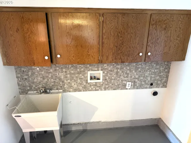 $429,000 | 2442 Southeast 190th Avenue, Portland, OR 97233