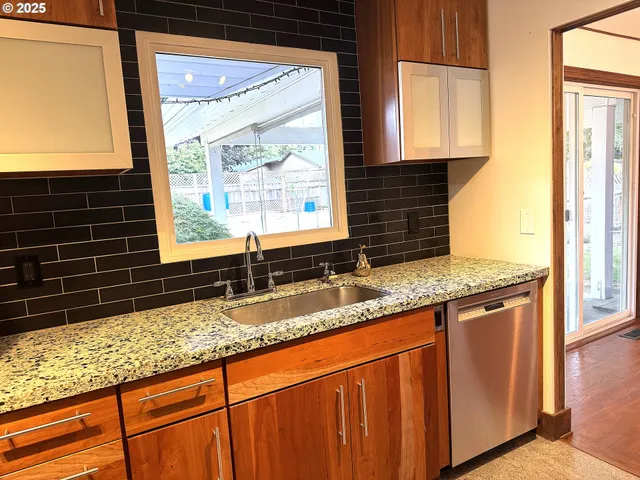 $429,000 | 2442 Southeast 190th Avenue, Portland, OR 97233