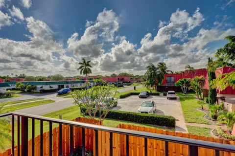 $369,000 | 3201 Meridian Way South, Unit A, Palm Beach Gardens, FL 33410