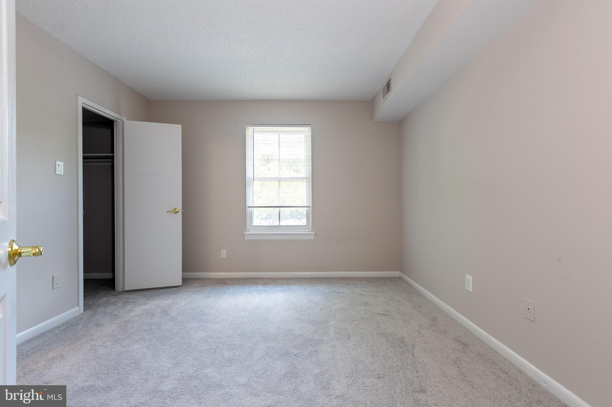 11652 Stoneview Square, Unit 12C Reston, VA 20191 - Photo 21 of 37 Gallery Image 21