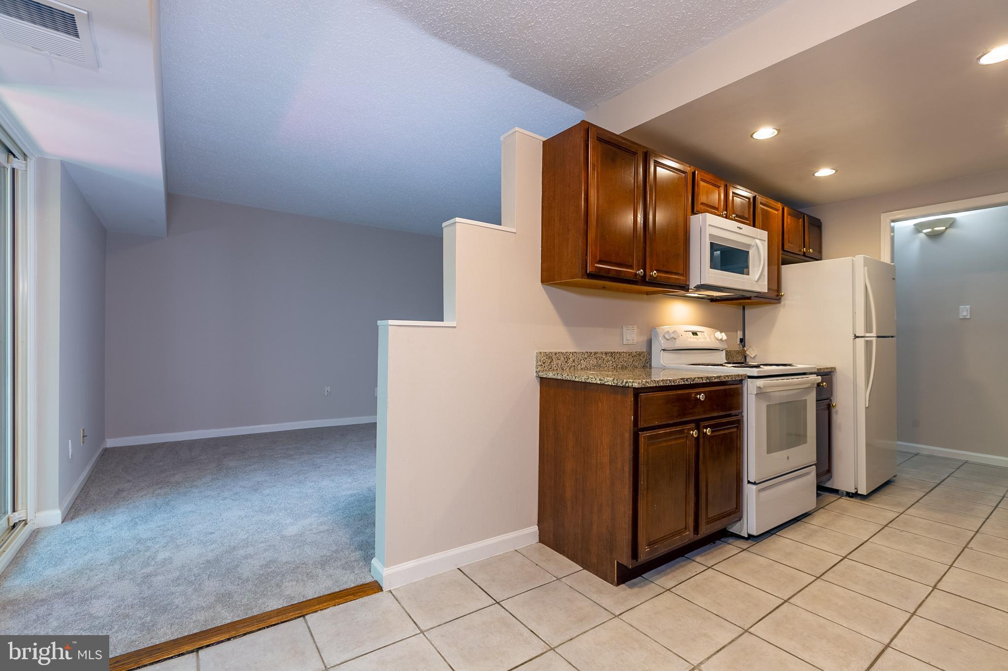11652 Stoneview Square, Unit 12C Reston, VA 20191 - Photo 9 of 37 Gallery Image 9