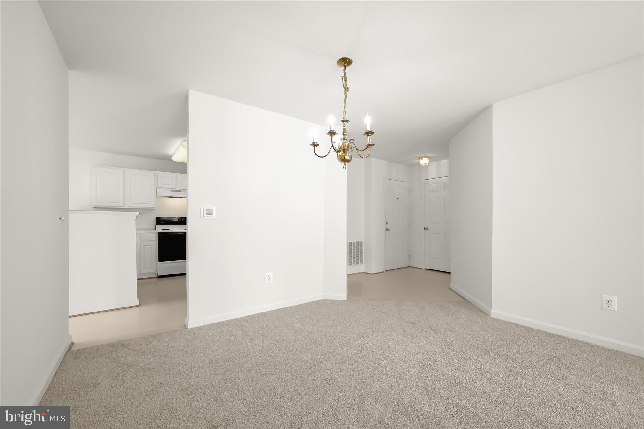 1974 Scotts Crossing Way, Unit 102 Annapolis, MD 21401 - Photo 10 of 36 Dining Room