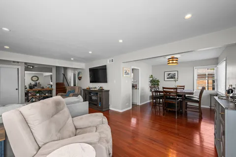 $425,000 | 2610 Sunnyside Avenue, Westchester, IL 60154