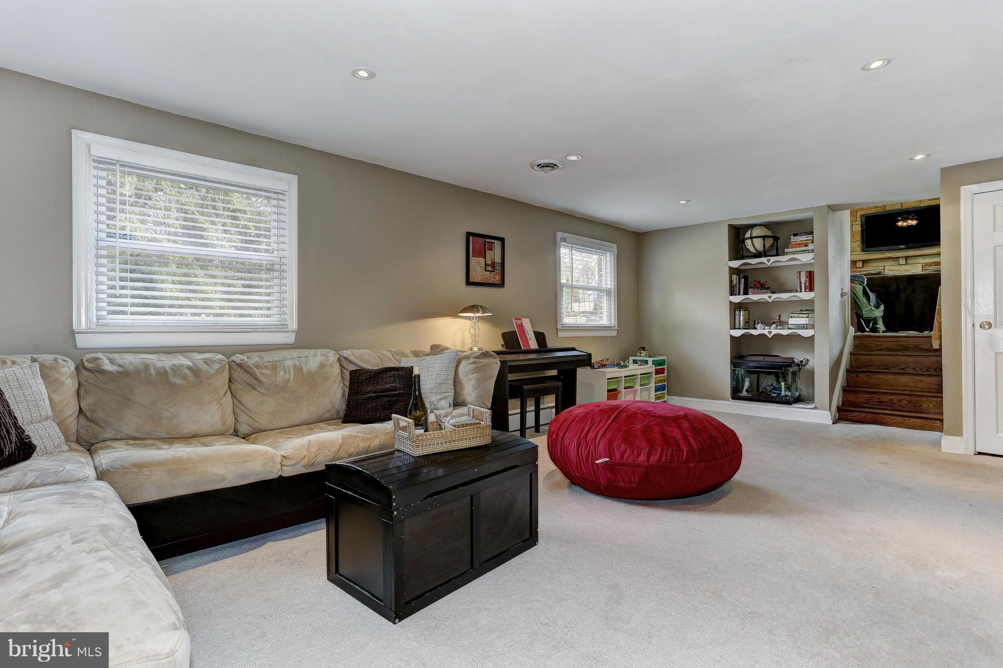 9314 Millbrook Road Ellicott City, MD 21042 - Photo 13 of 20 Family Room