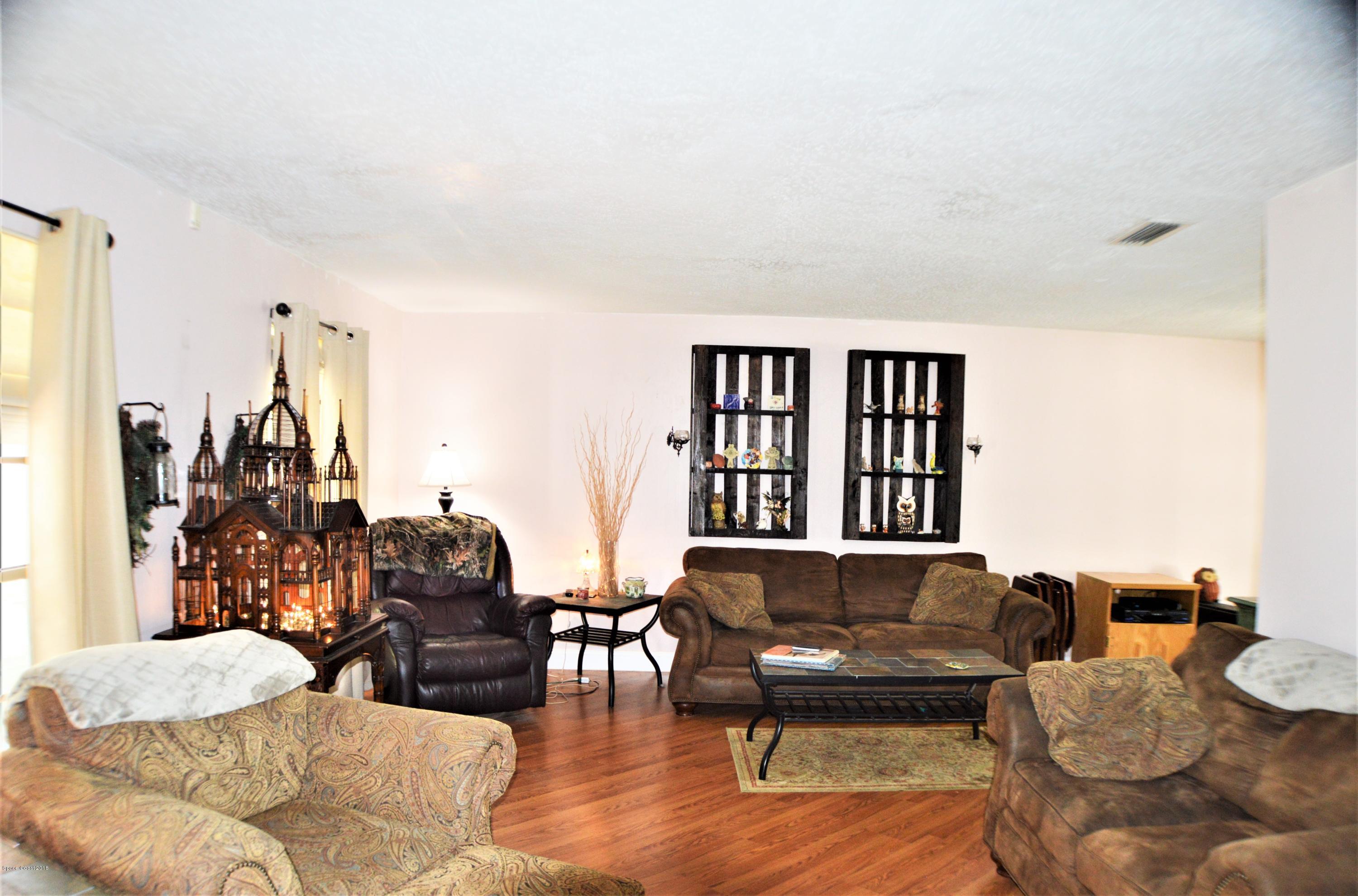 2840 Harlock Road Melbourne, FL 32934 - Photo 3 of 29 DSC_0015