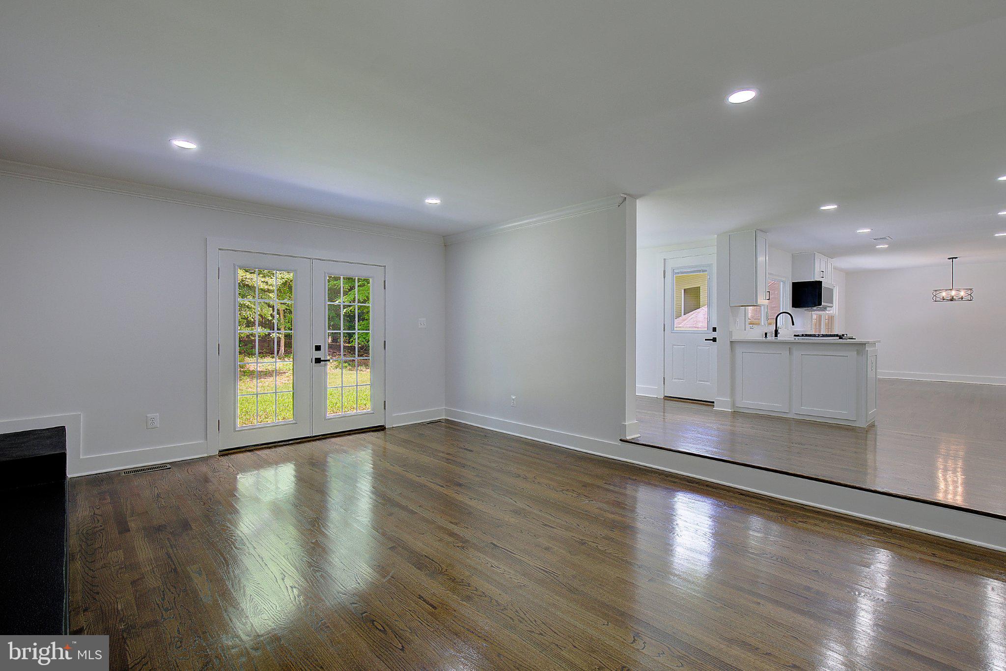 1107 Swan Creek Road Fort Washington, MD 20744 - Photo 26 of 72 Bright and airy open living space.