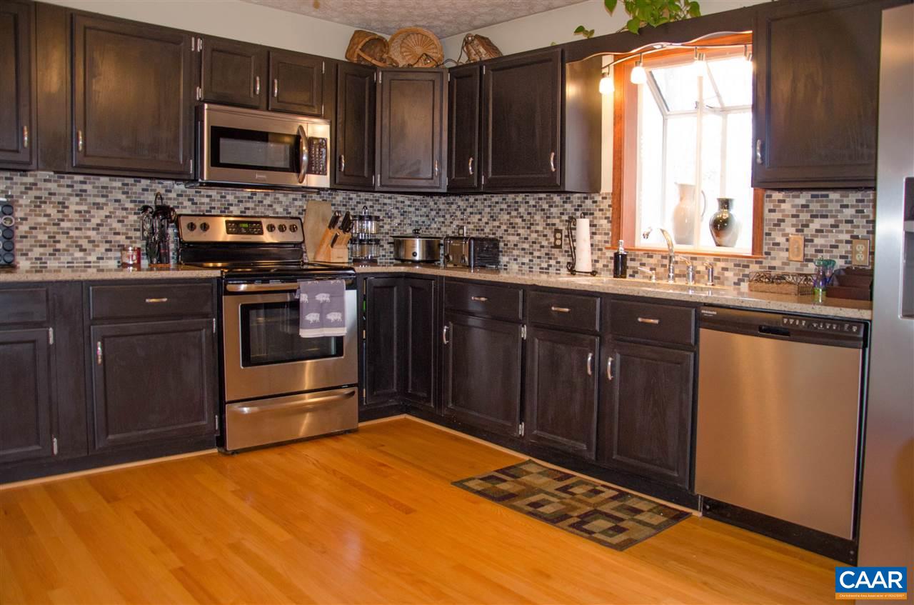 8956 James River Road Shipman, VA 22971 - Photo 7 of 50 Gallery Image 7