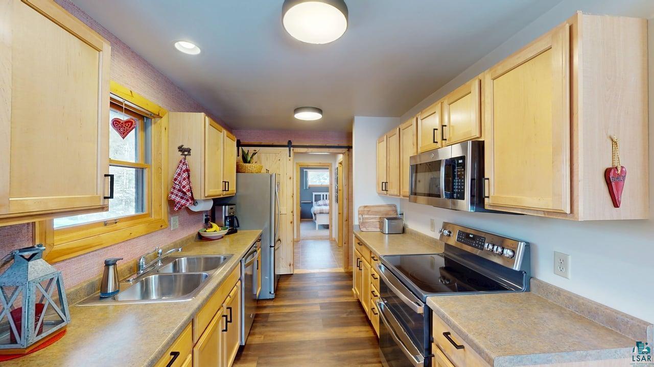 261 Caps Trail Lutsen, MN 55612 - Photo 22 of 59