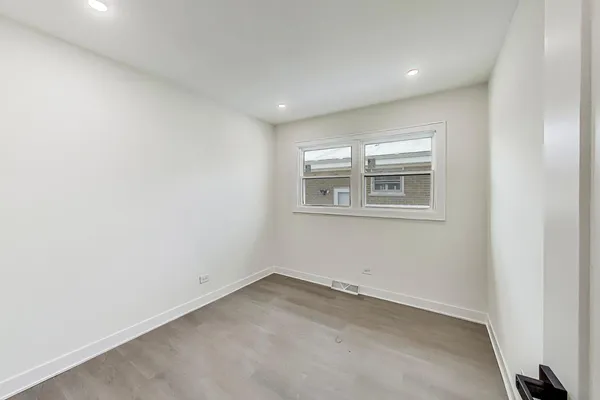 $3,500 | 5028 North Oneida Avenue, Norridge, IL 60706