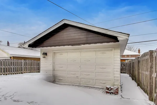 $3,500 | 5028 North Oneida Avenue, Norridge, IL 60706