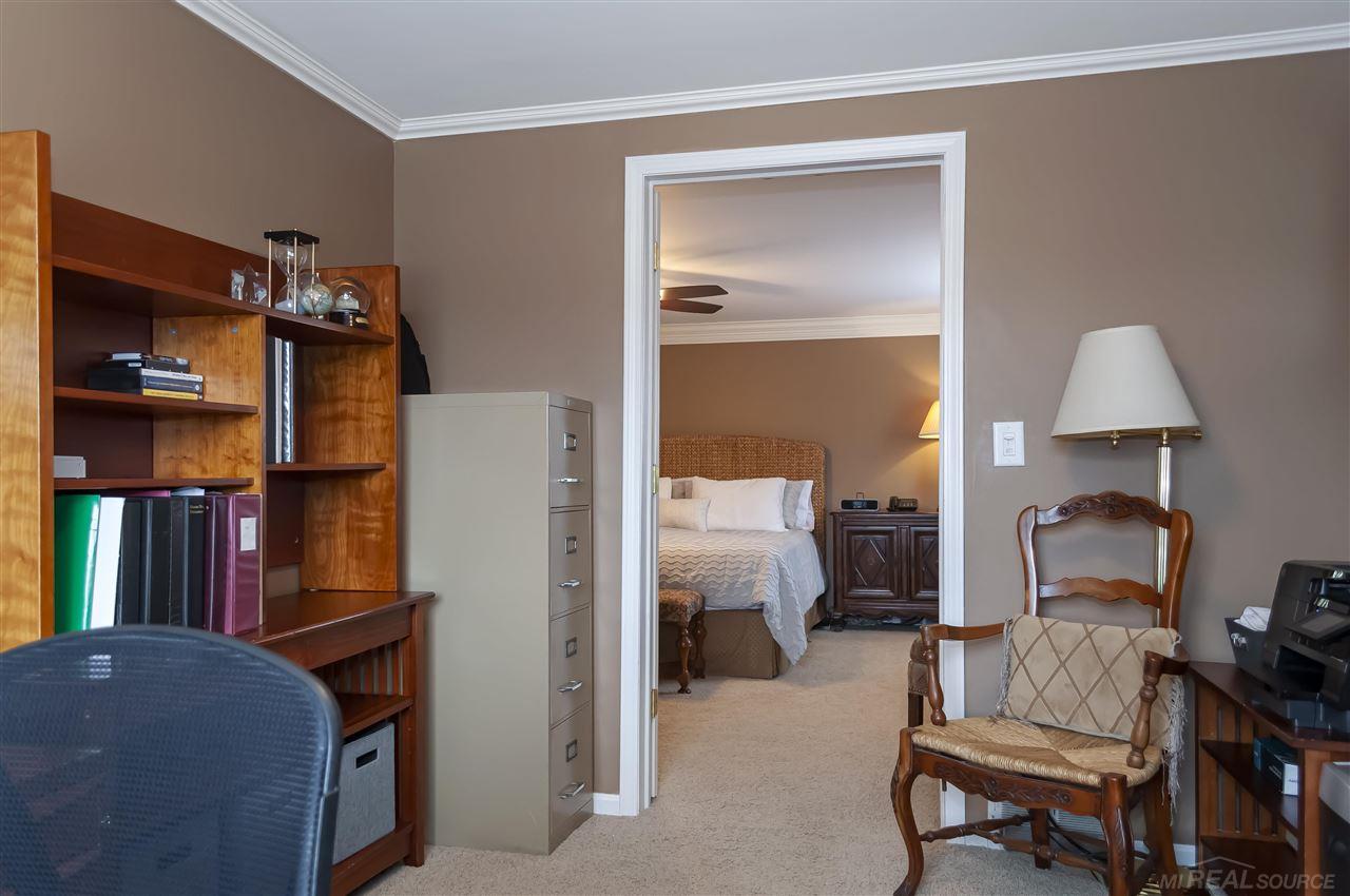 692 Canterbury Road Grosse Pointe Woods, MI 48236 - Photo 34 of 65
