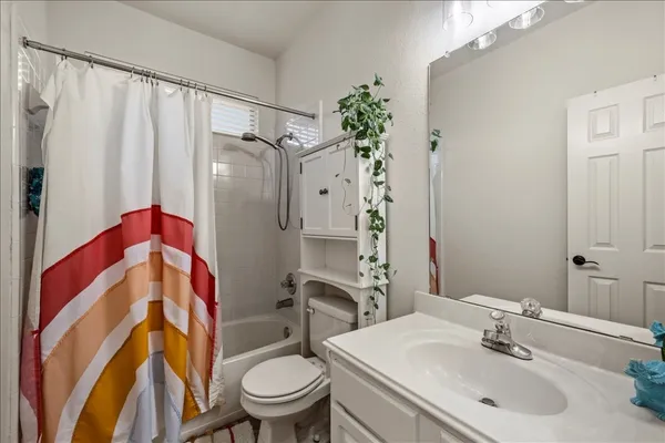 $349,000 | 1306 Golden Sun Court, Pasadena, TX 77586
