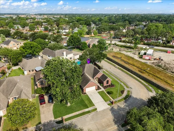 $349,000 | 1306 Golden Sun Court, Pasadena, TX 77586