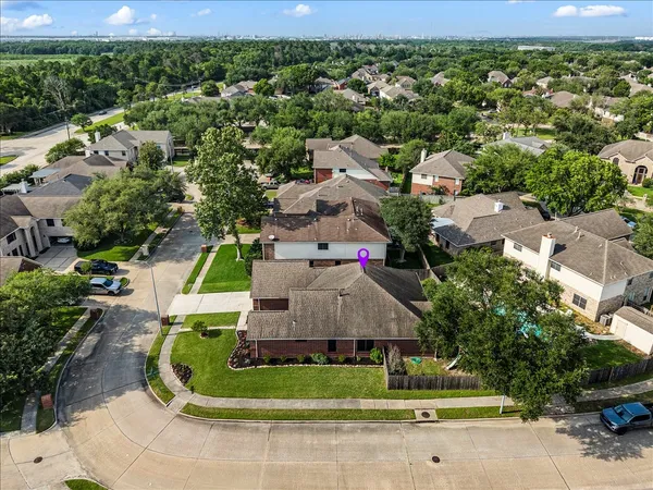$349,000 | 1306 Golden Sun Court, Pasadena, TX 77586