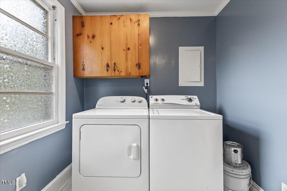 2324 Stevens Road Raleigh, NC 27610 - Photo 31 of 50 a utility room with dryer and washer