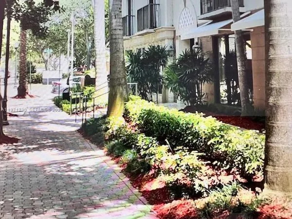 $1,700 | 1900 Van Buren Street, Unit 120B, Hollywood, FL 33020