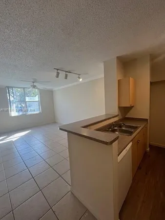 $1,700 | 1900 Van Buren Street, Unit 120B, Hollywood, FL 33020