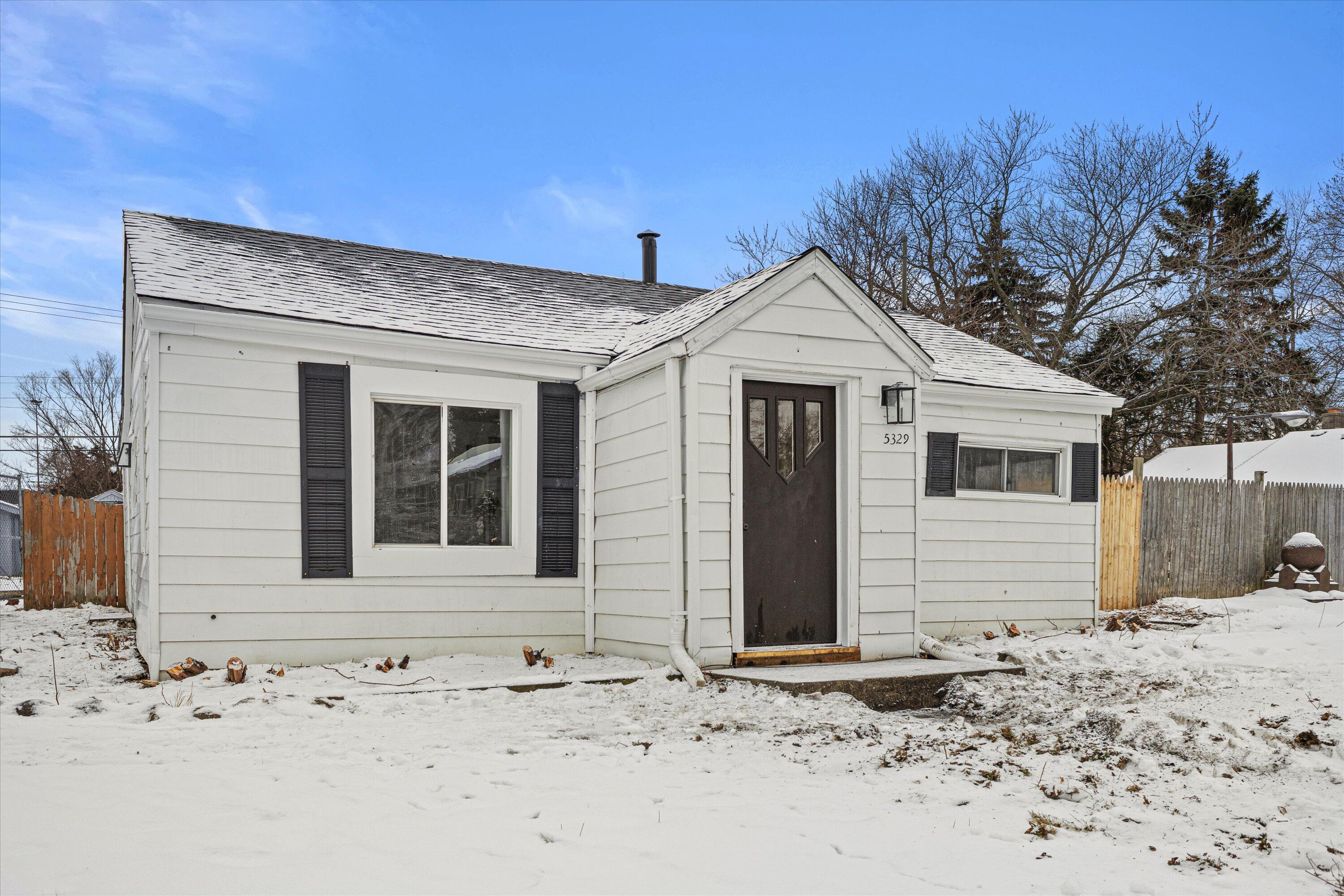 5329 16th Street Mount Pleasant, WI 53406 - Photo 2 of 21 02-925A7284
