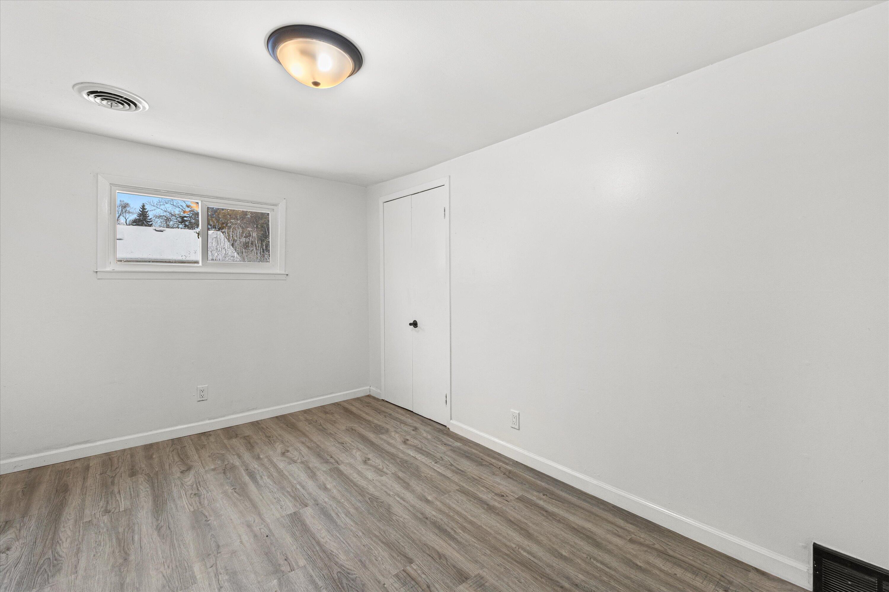 5329 16th Street Mount Pleasant, WI 53406 - Photo 10 of 21 20-925A7395