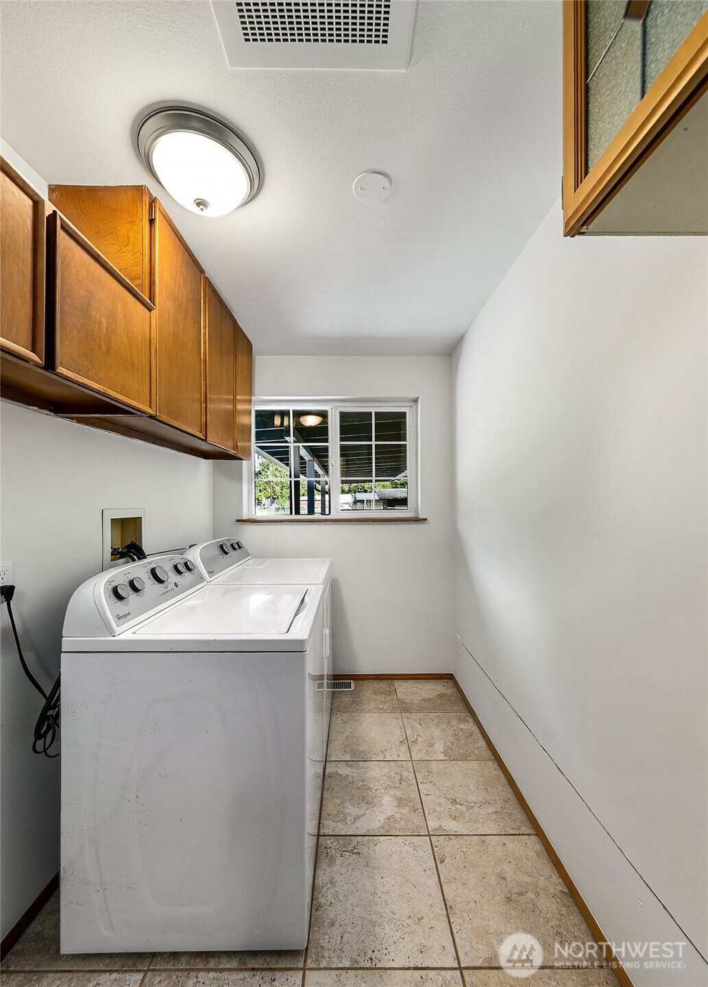 17023 Southeast Jones Road Renton, WA 98058 - Photo 17 of 37 Gallery Image 17