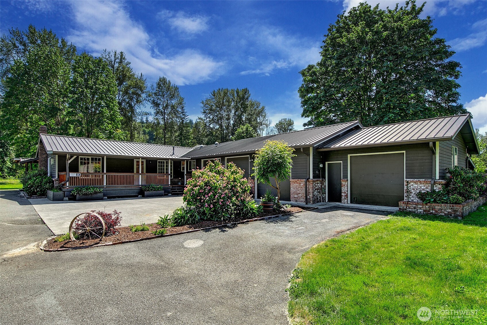 17023 Southeast Jones Road Renton, WA 98058 - Photo 3 of 37 Gallery Image 3