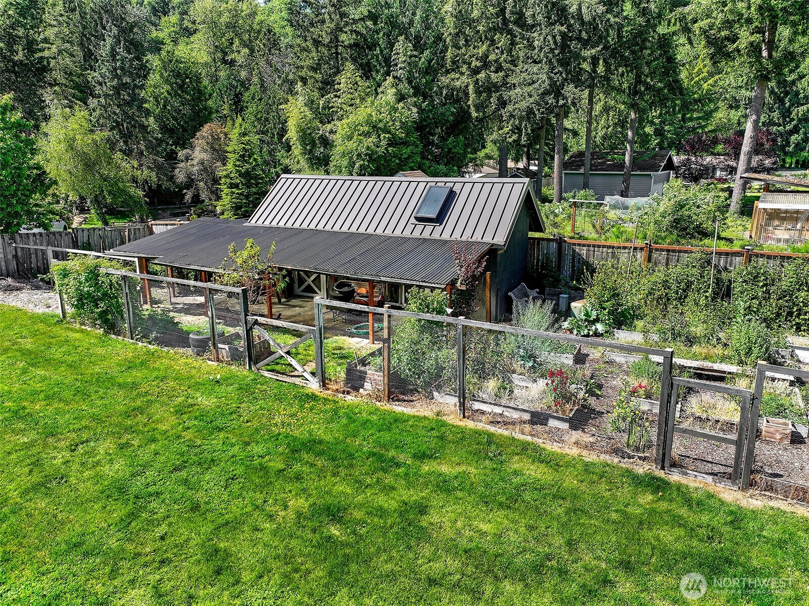 17023 Southeast Jones Road Renton, WA 98058 - Photo 4 of 37 Gallery Image 4