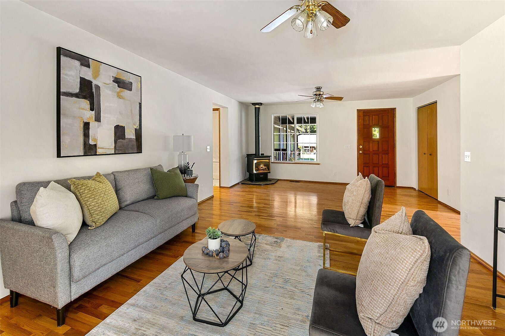 17023 Southeast Jones Road Renton, WA 98058 - Photo 9 of 37 Gallery Image 9