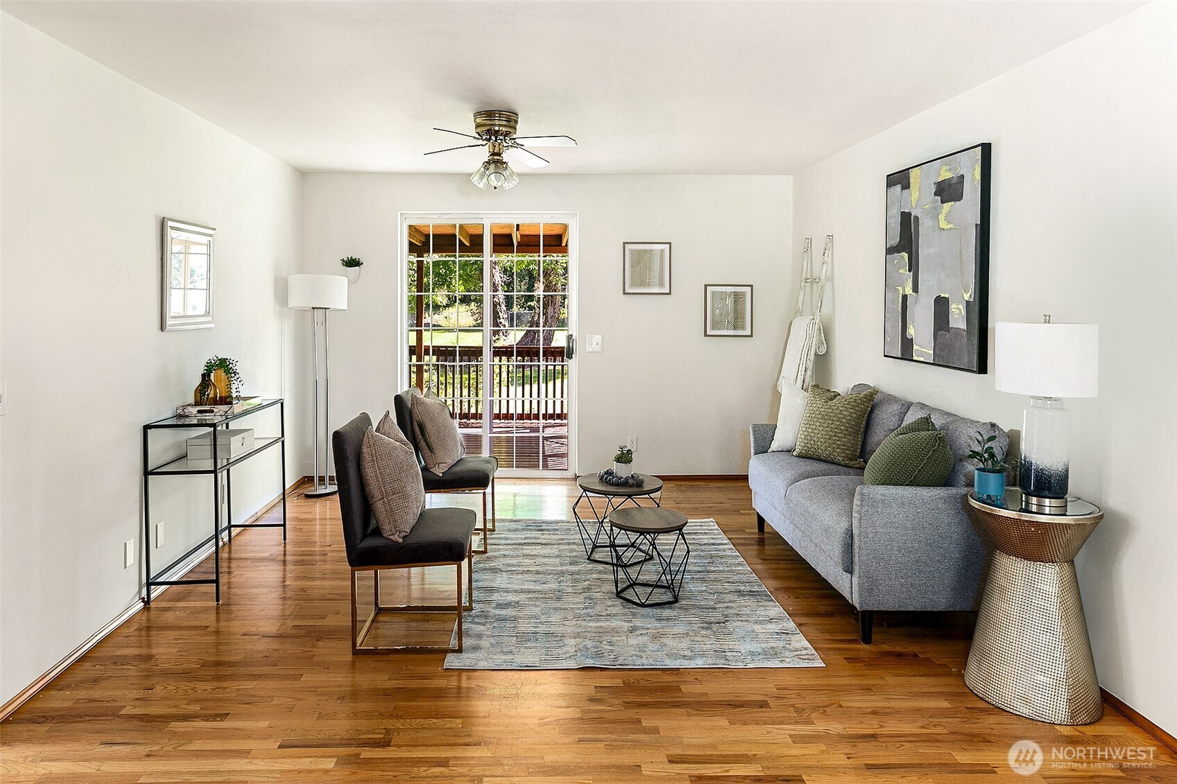 17023 Southeast Jones Road Renton, WA 98058 - Photo 10 of 37 Gallery Image 10