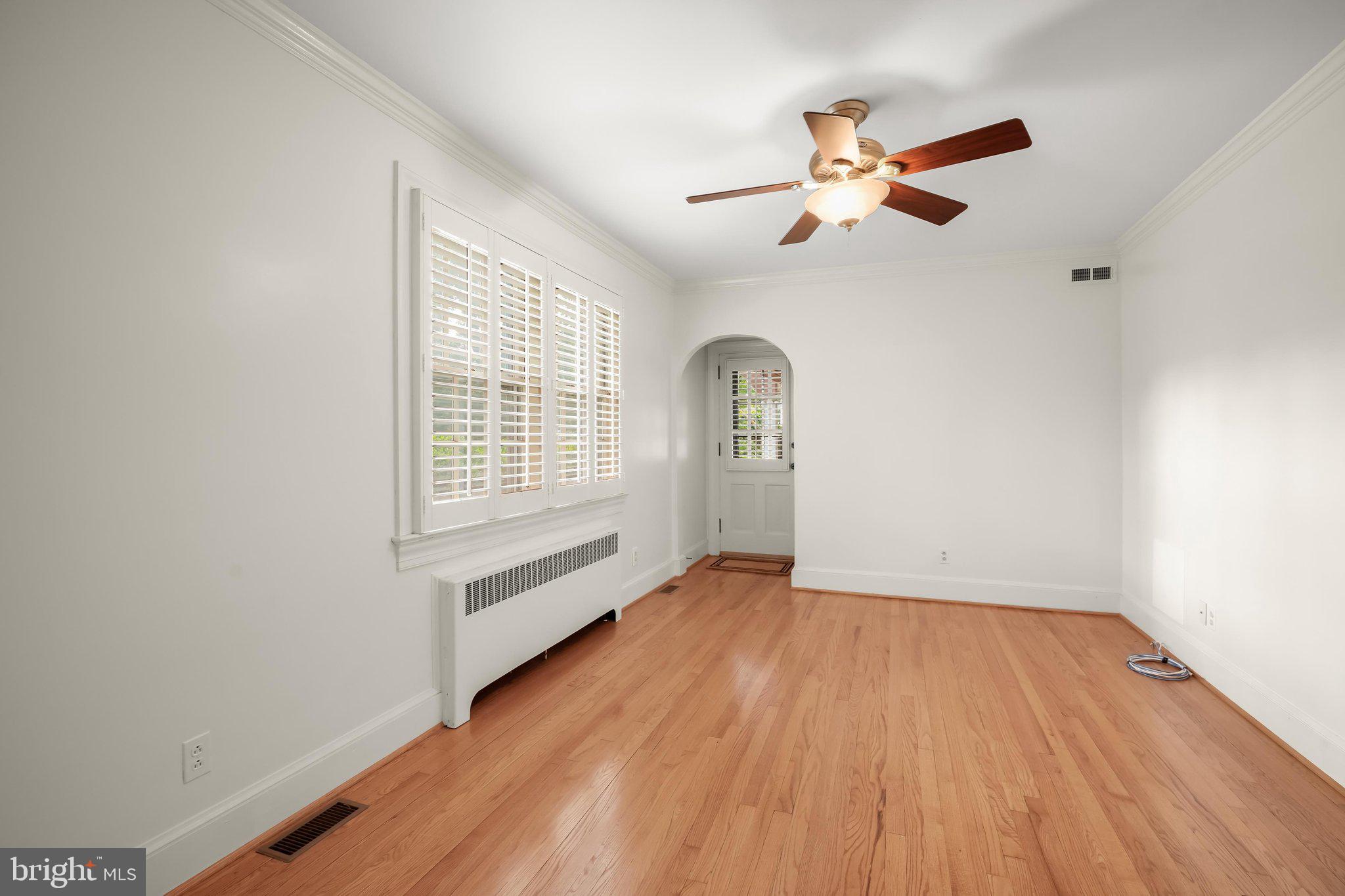9305 Main Street Manassas, VA 20110 - Photo 41 of 86 Parlor