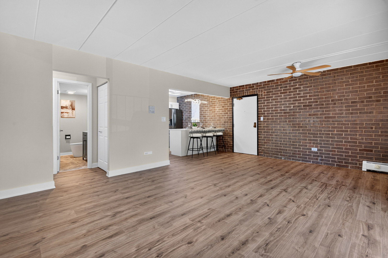 124 East Bailey Road, Unit E Naperville, IL 60565 - Photo 9 of 27 Gallery Image 9