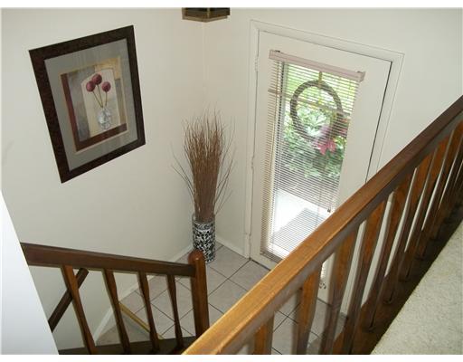44 Colvin Road Charleroi, PA 15022 - Photo 8 of 18 Entry/Foyer.