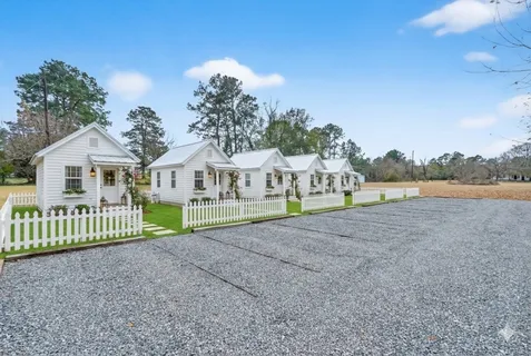 $1,275,000 | 38011 Spur 149 Road, Magnolia, TX 77354