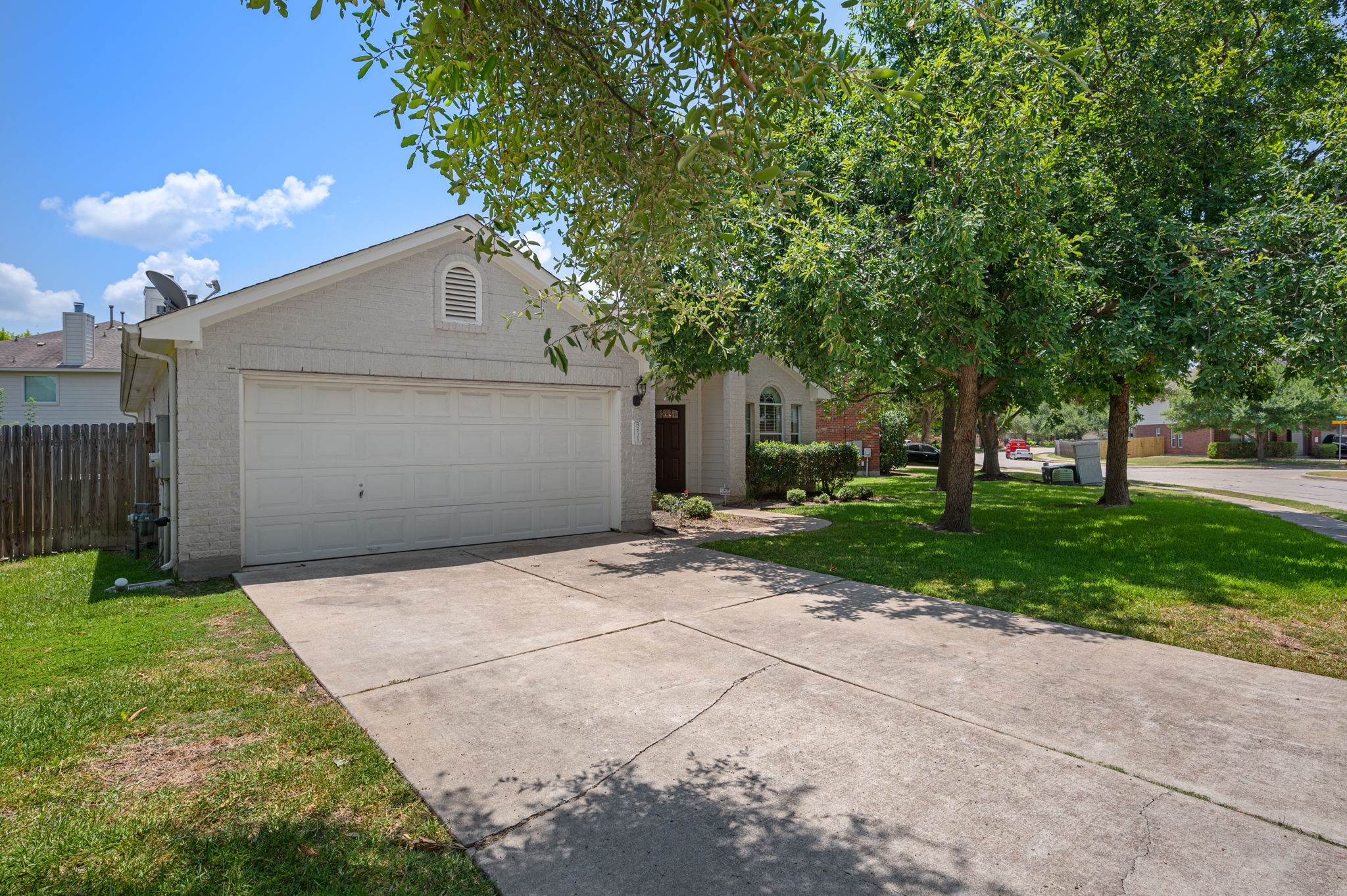 20305 Kearney Hill Road Pflugerville, TX 78660 - Photo 3 of 31